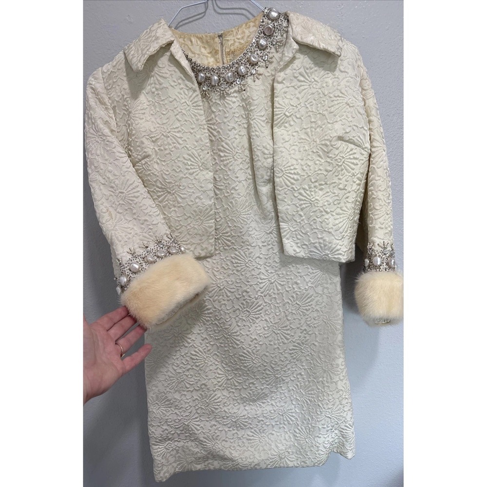 Vintage 1960s Beaded Imperial Hong Kong Dress Sz 10 Real Fur Cuffs DAMAGE